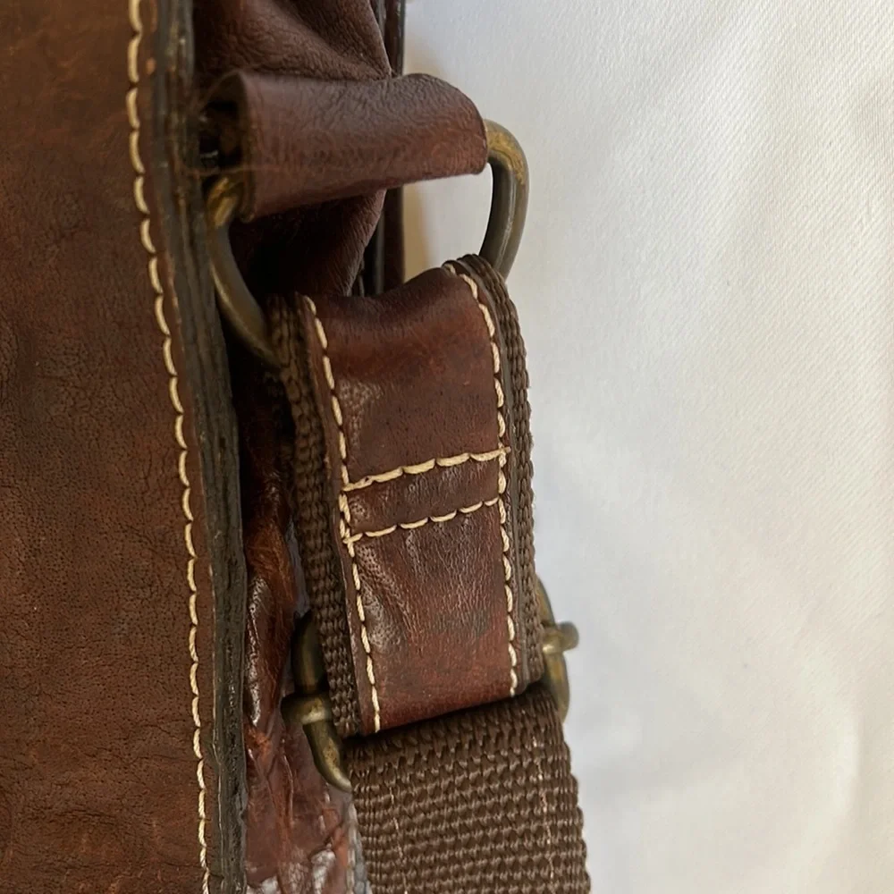 Vintage Wilson’s Leather Brown Crinkled Leather Shoulder Laptop Computer Bag